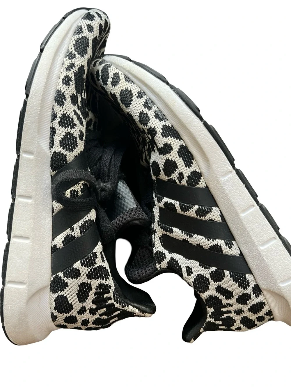 Adidas Swift Run Women's Leopard Print Running Shoes Black & White Size 7.5